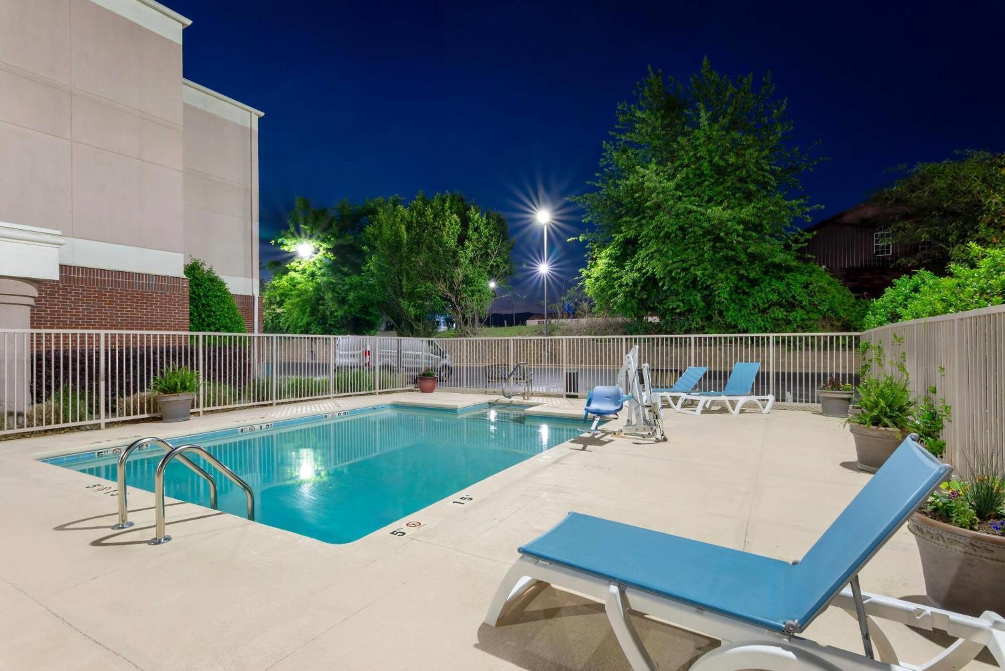 Comfort Suites Oxford I-20 Exit 188 Экстерьер фото