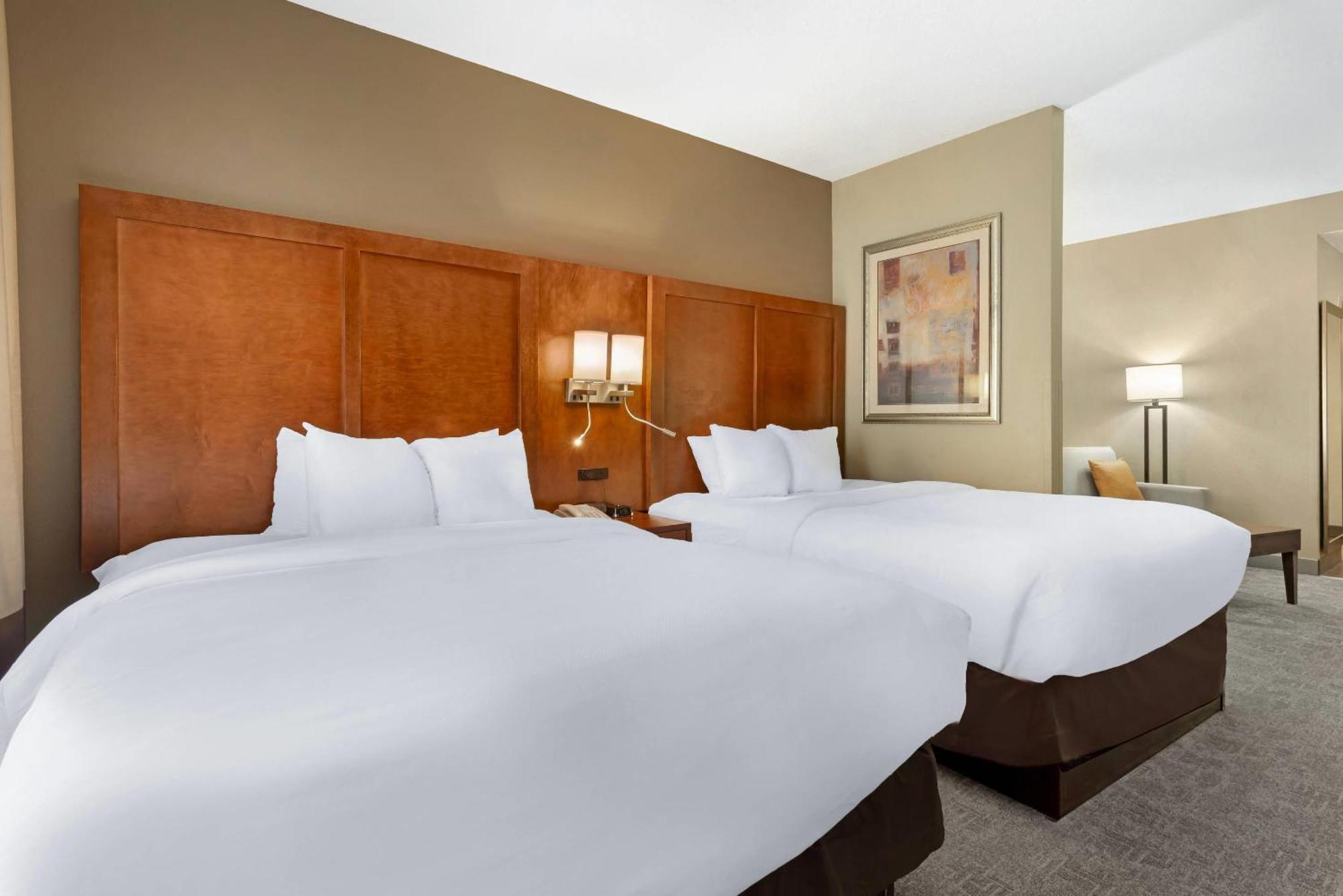 Comfort Suites Oxford I-20 Exit 188 Экстерьер фото
