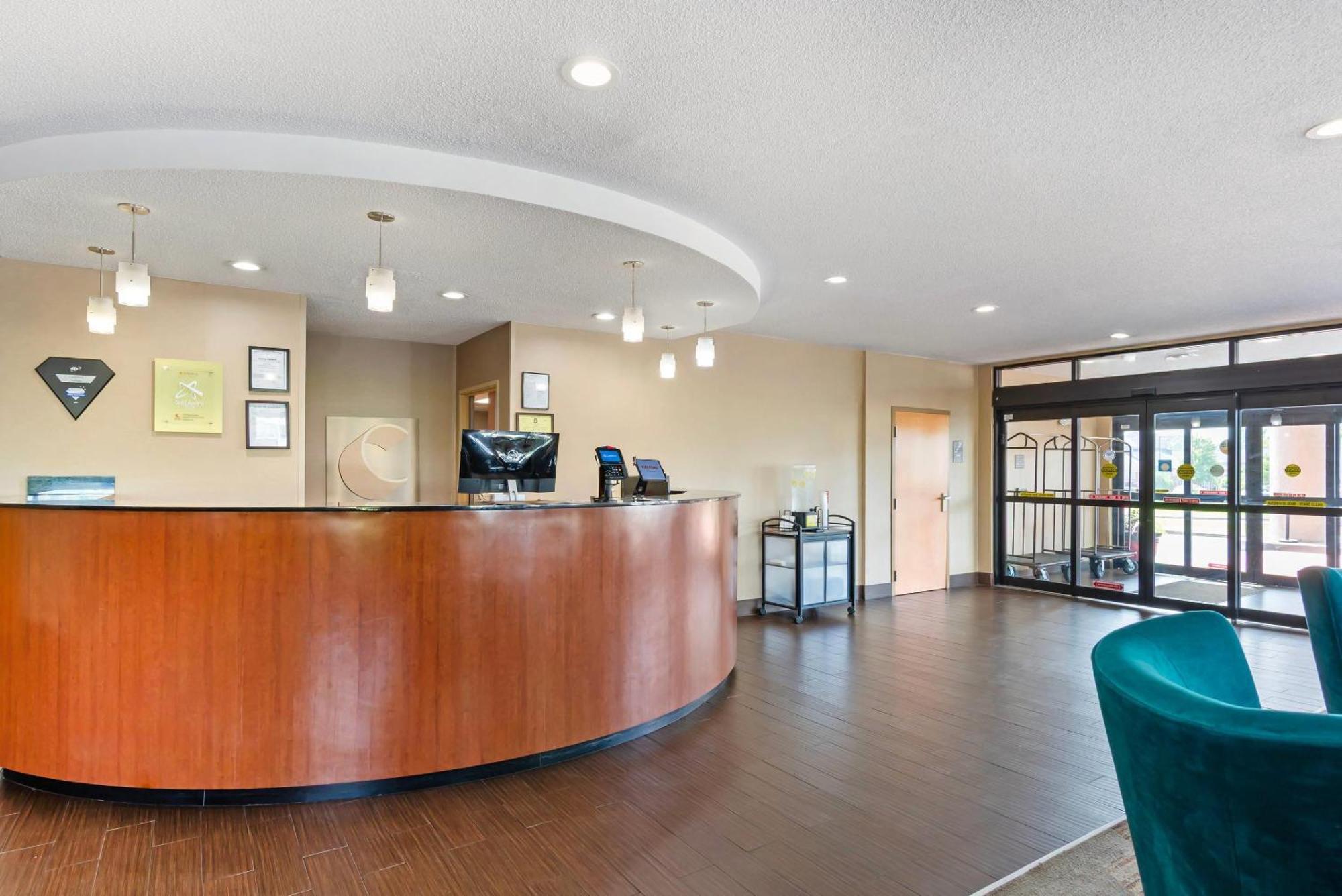 Comfort Suites Oxford I-20 Exit 188 Экстерьер фото