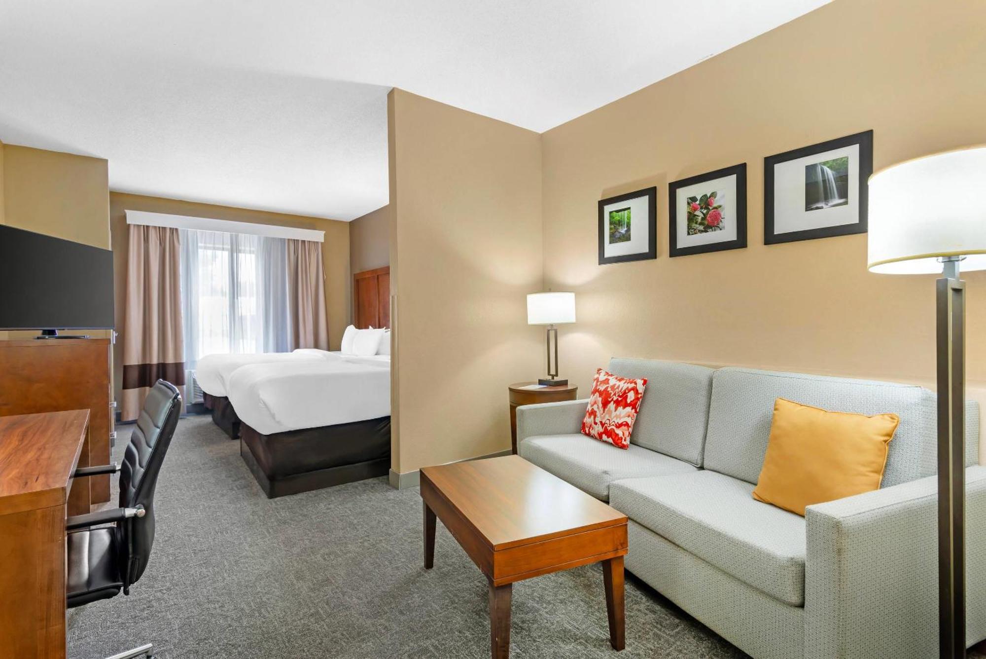 Comfort Suites Oxford I-20 Exit 188 Экстерьер фото