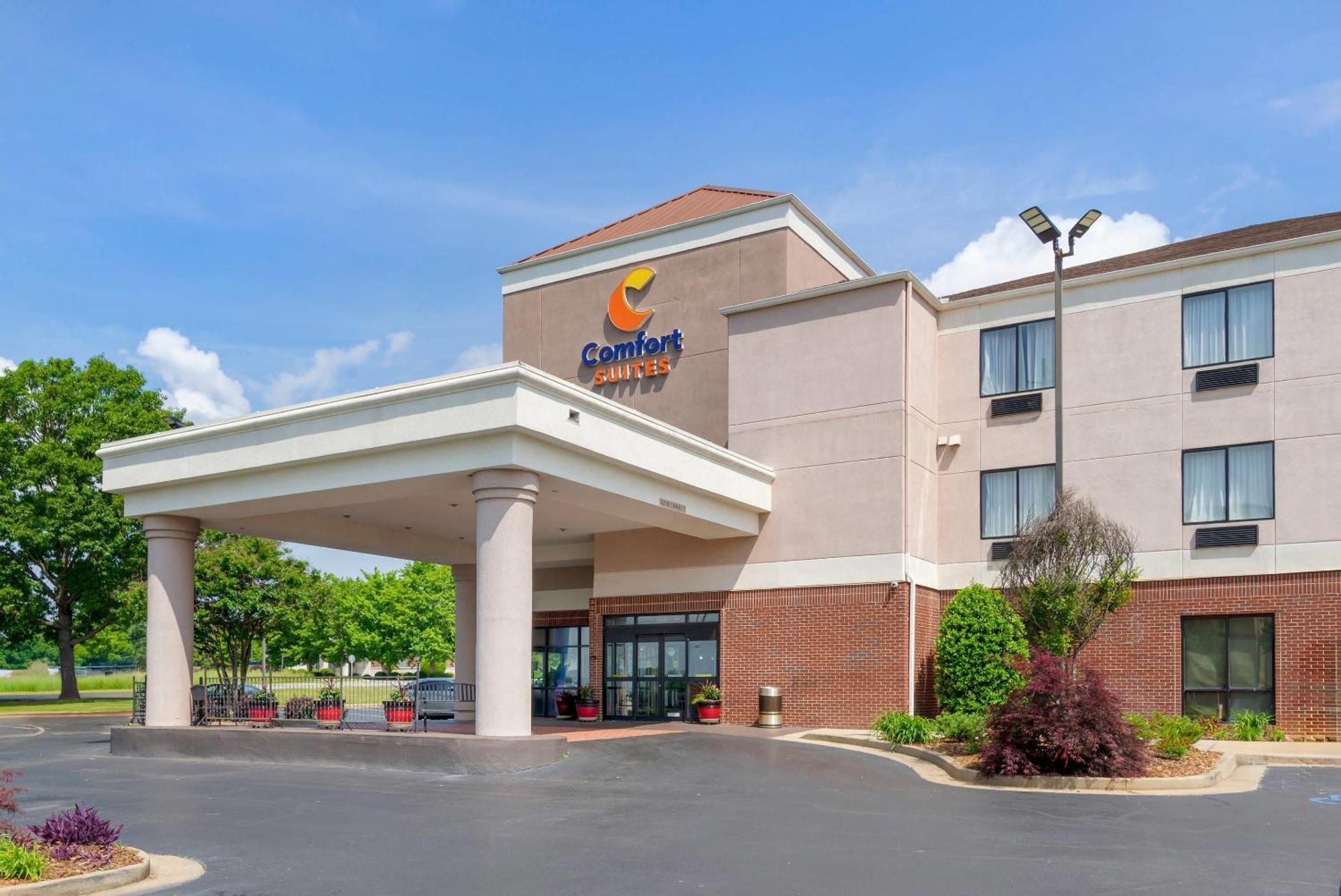 Comfort Suites Oxford I-20 Exit 188 Экстерьер фото